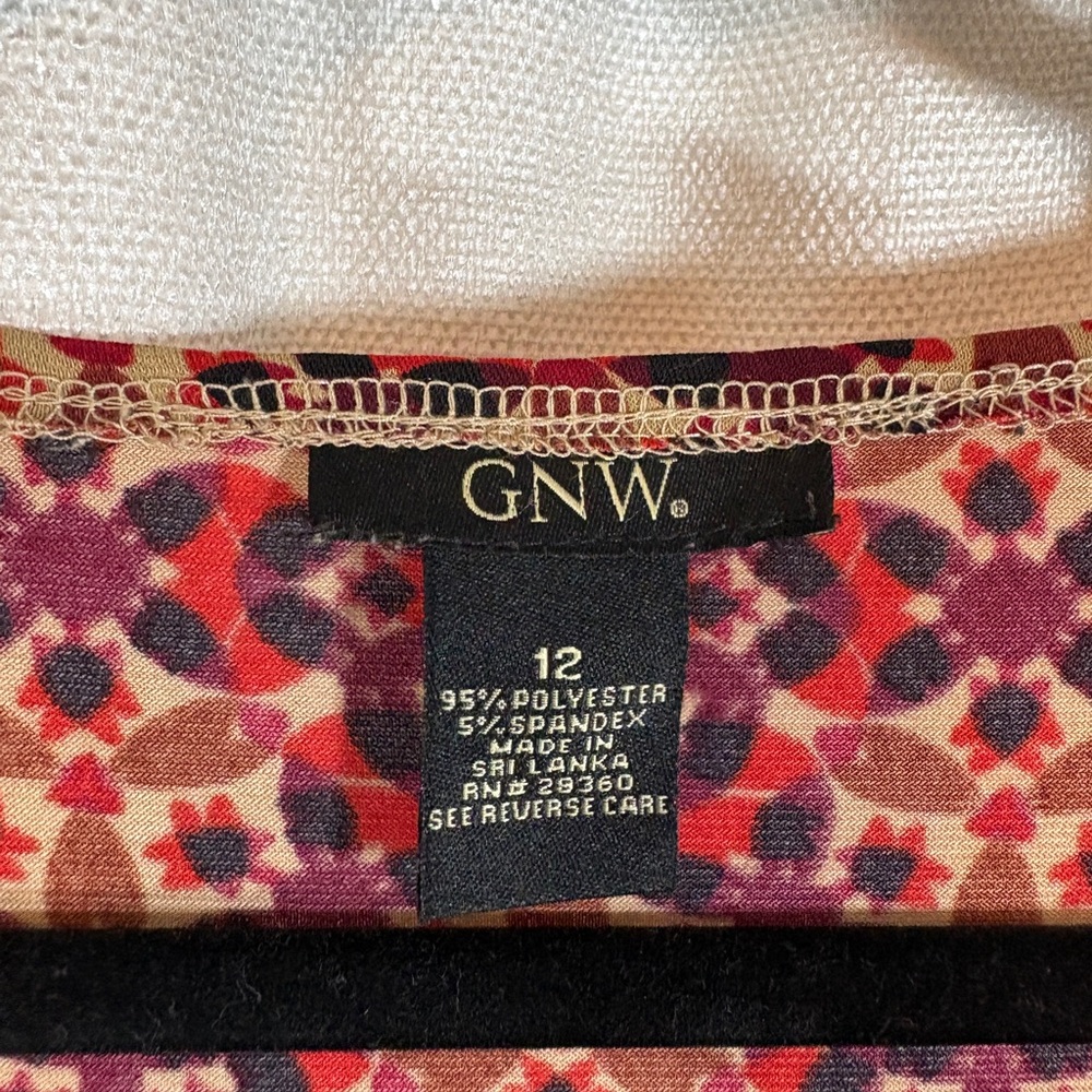 GNW Red and Black Geometric Long Sleeve Tied Wrap Dress - Picture 2 of 5